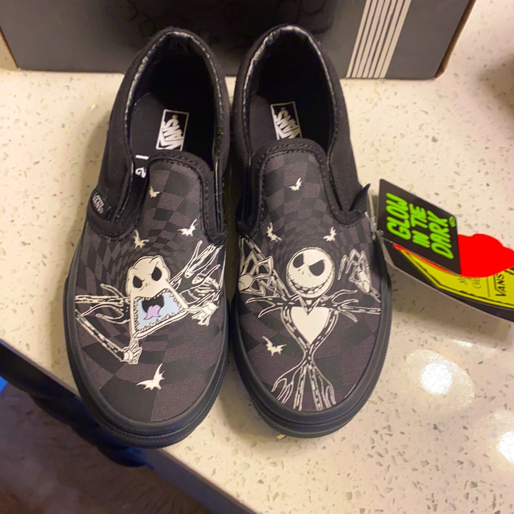 NWT Vans ‘Limited’ Nightmare before Christmas